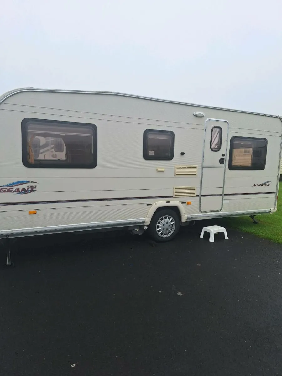 Caravan - Image 3
