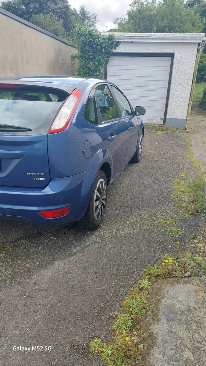 Ford Focus 2010 - Image 1