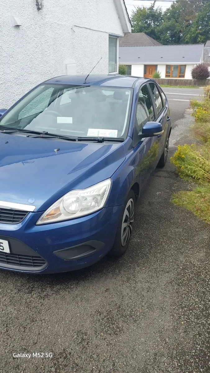 Ford Focus 2010 - Image 2