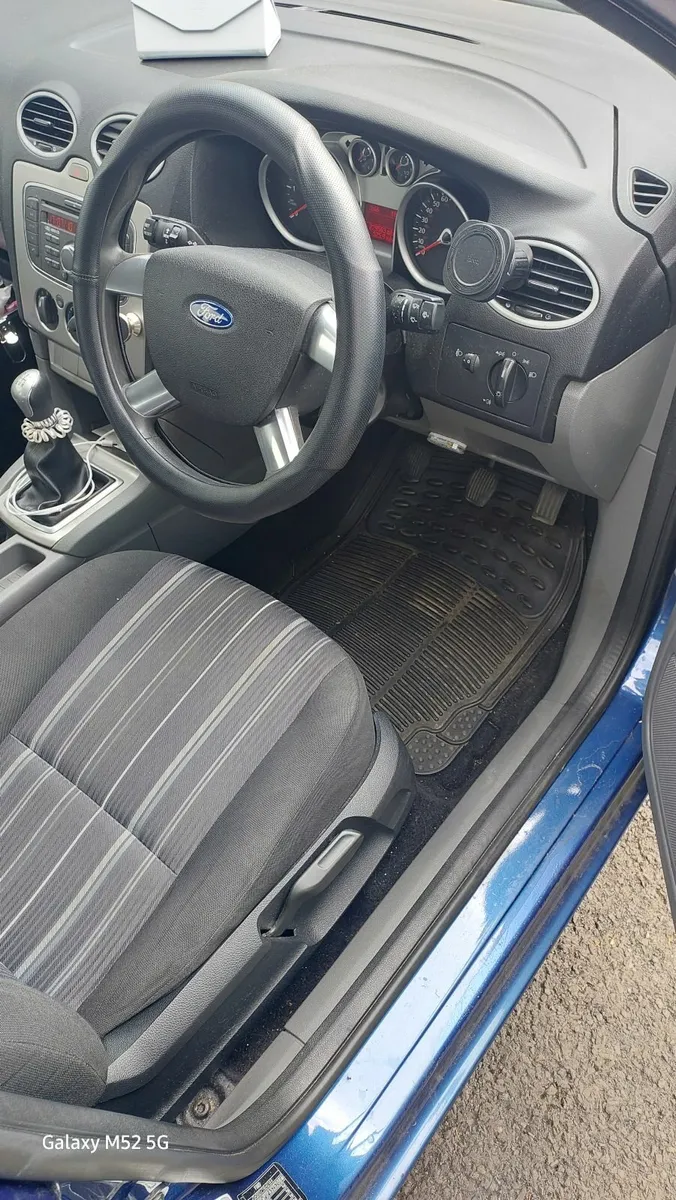 Ford Focus 2010 - Image 3