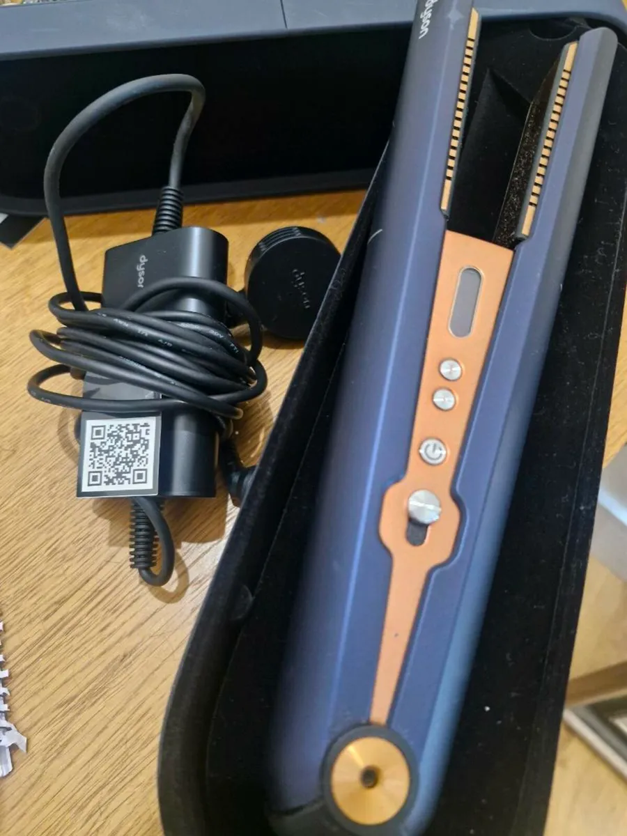 Dyson hair straightner - Image 2