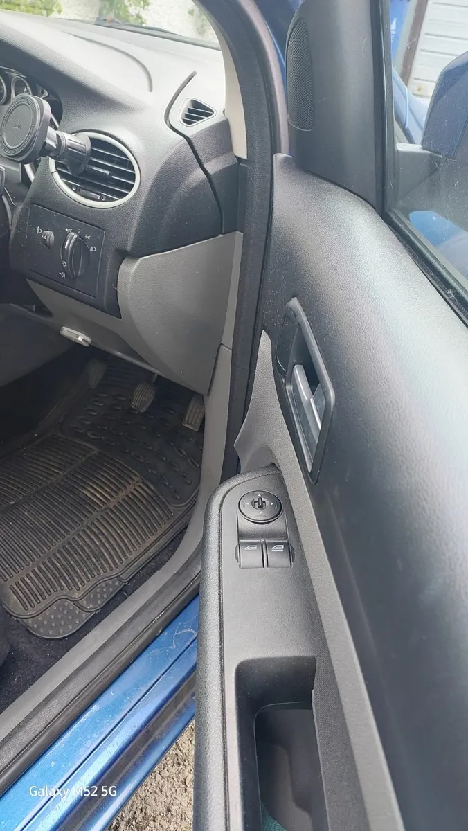 Ford Focus 2010 - Image 4