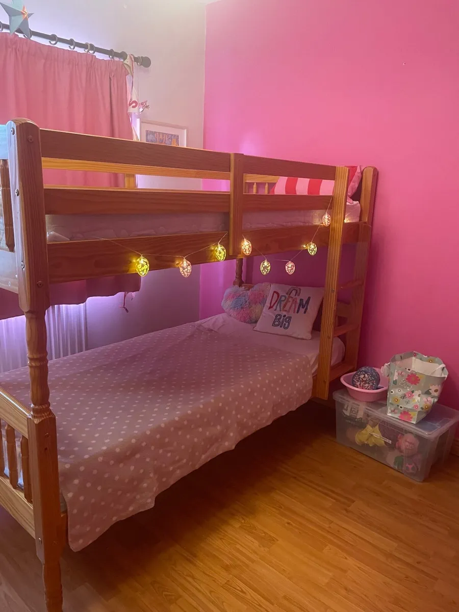 bunk beds - Image 1