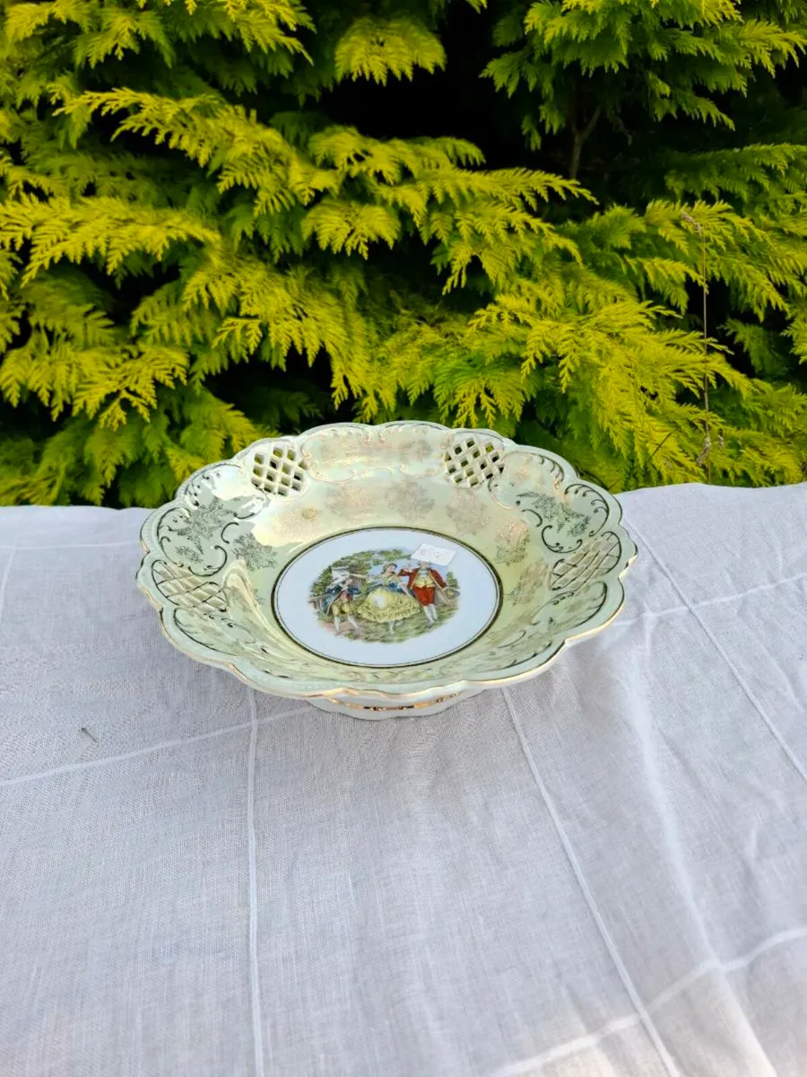 Stunning yellow china food bowl postage possible - Image 1