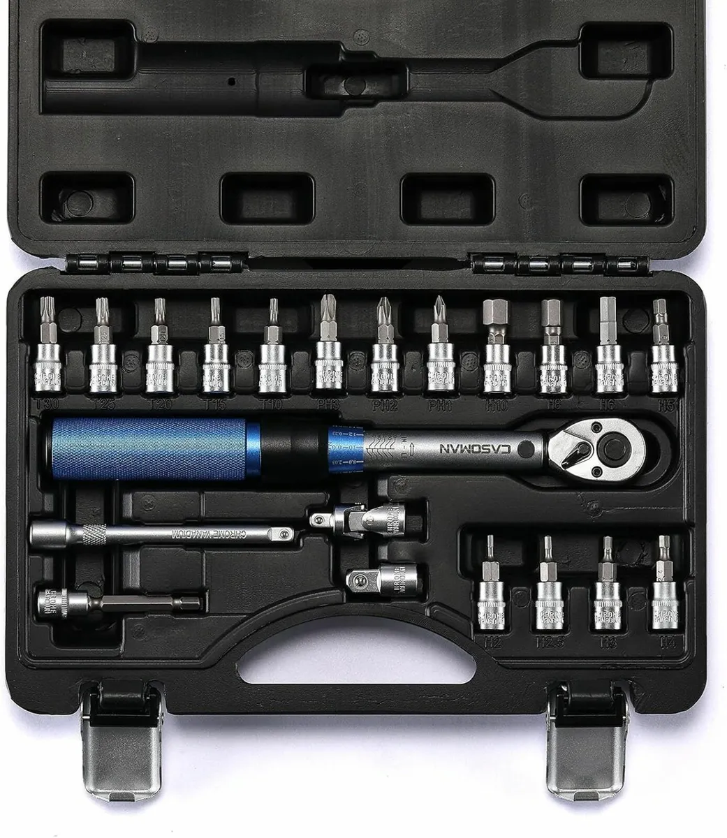 1/4-Inch Drive Click Torque Wrench Set - Image 1