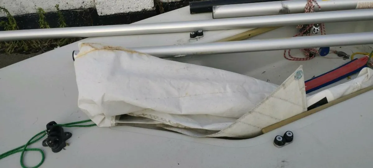 Laser sailing dinghy - Image 2