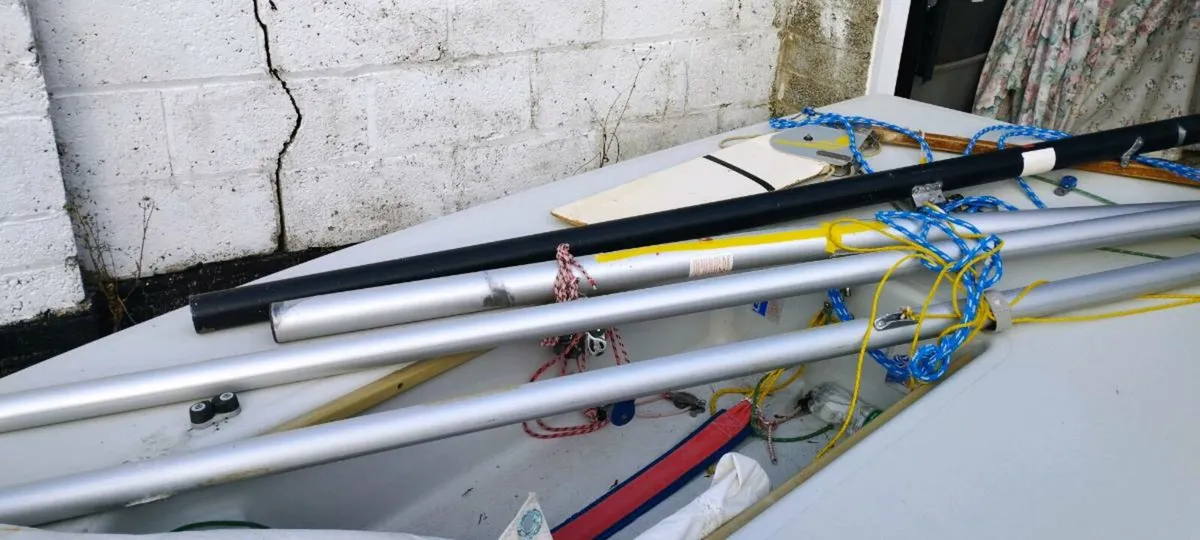 Laser sailing dinghy - Image 3