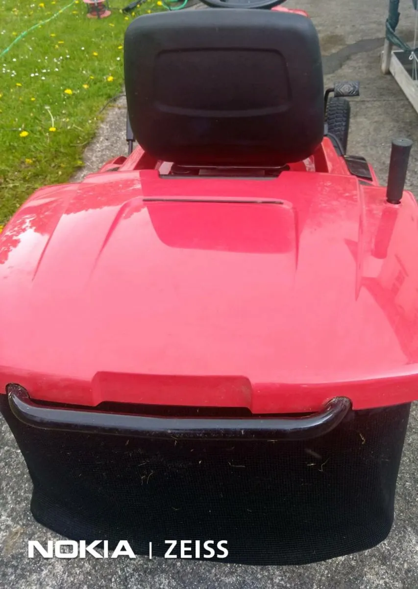 Ride on Lawnmower Mount field 1538H - Image 2