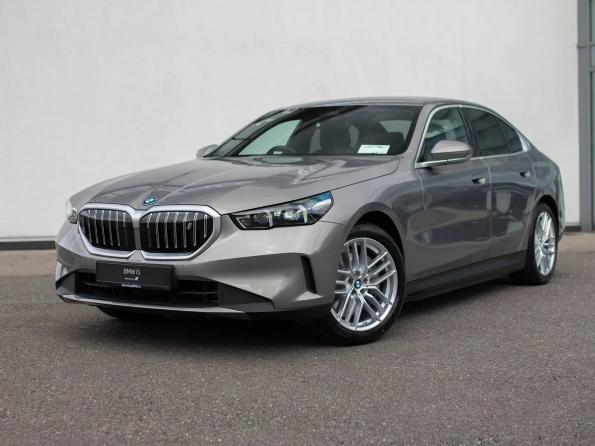 BMW i5 Edrive40 - Image 1
