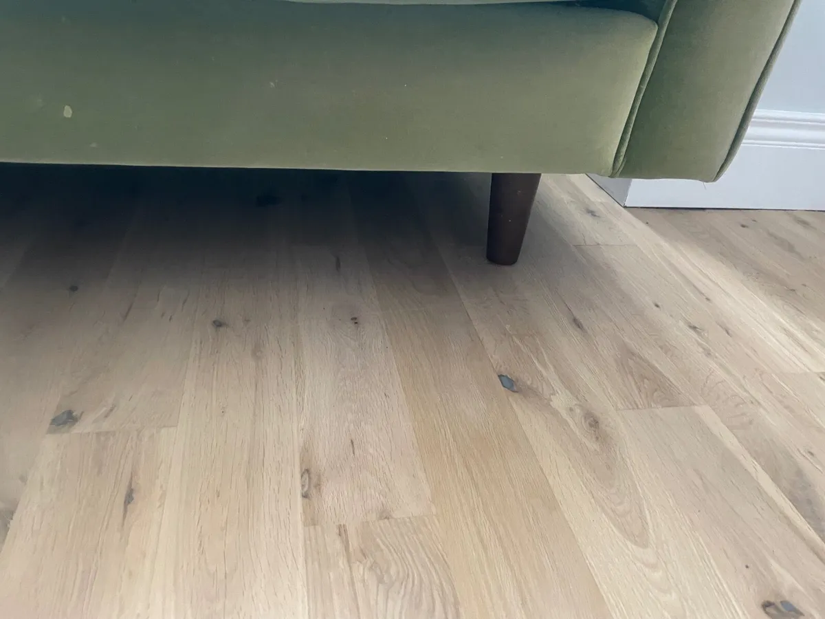 Couch - Image 2