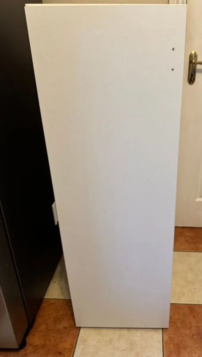 White shelving unit - Image 2