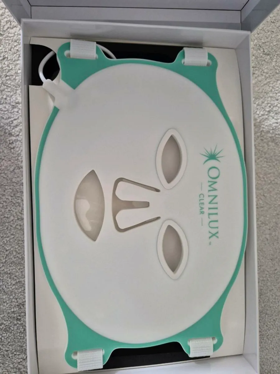 Omnilux CLEAR Face Mask - Image 2