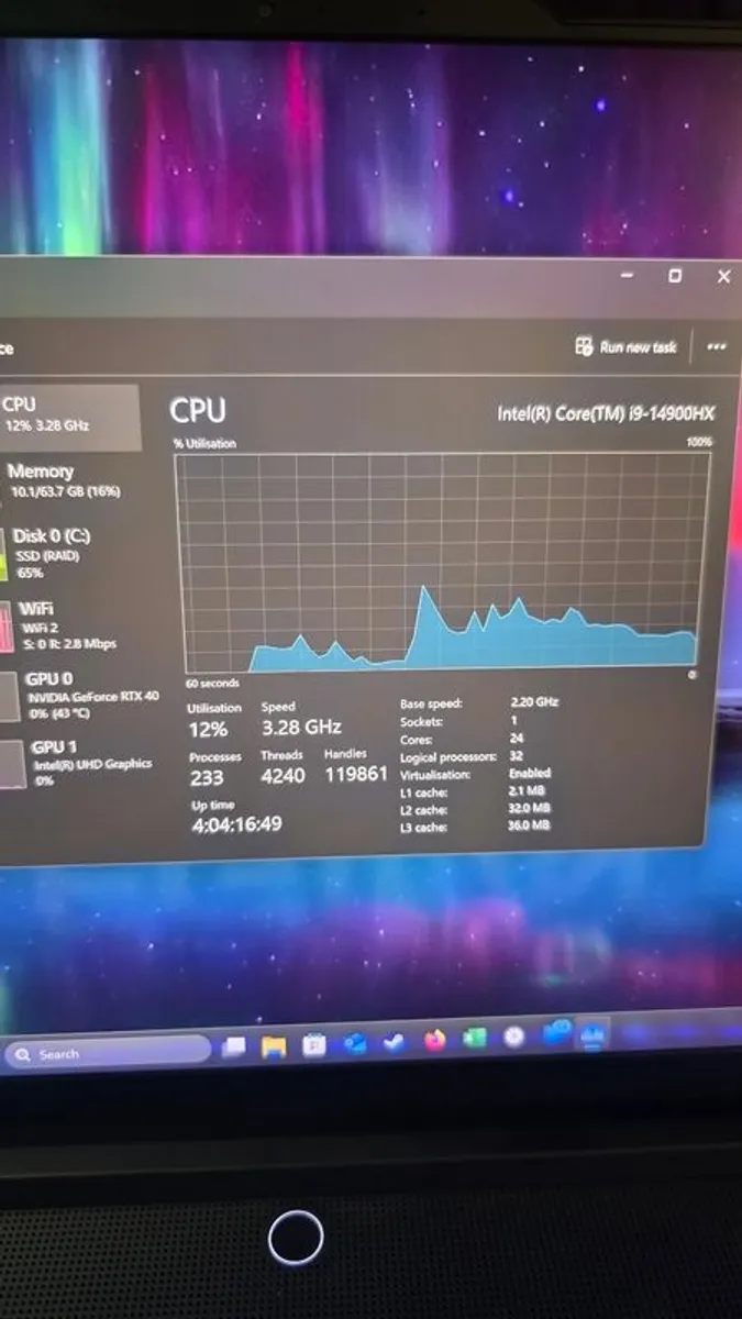 Lenovo Legion 9i - 14900hx 4090 - Image 3