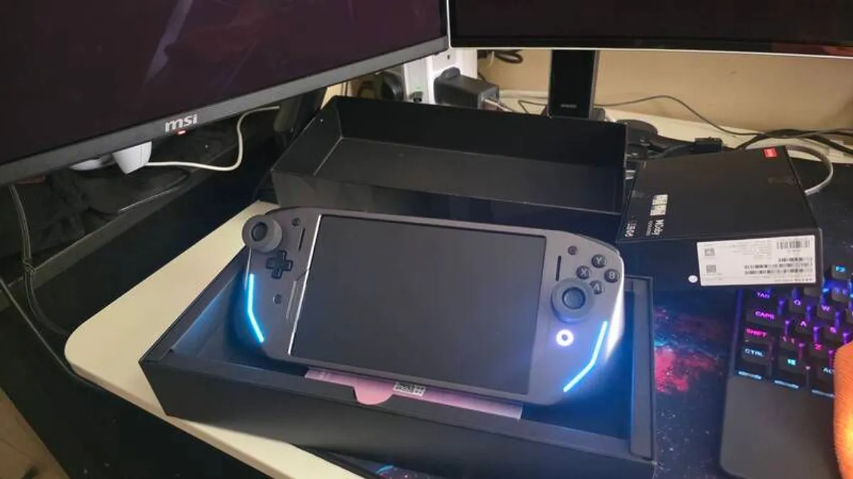 Lenovo y700 Gen 4 + Legion G9 Controller - Image 4