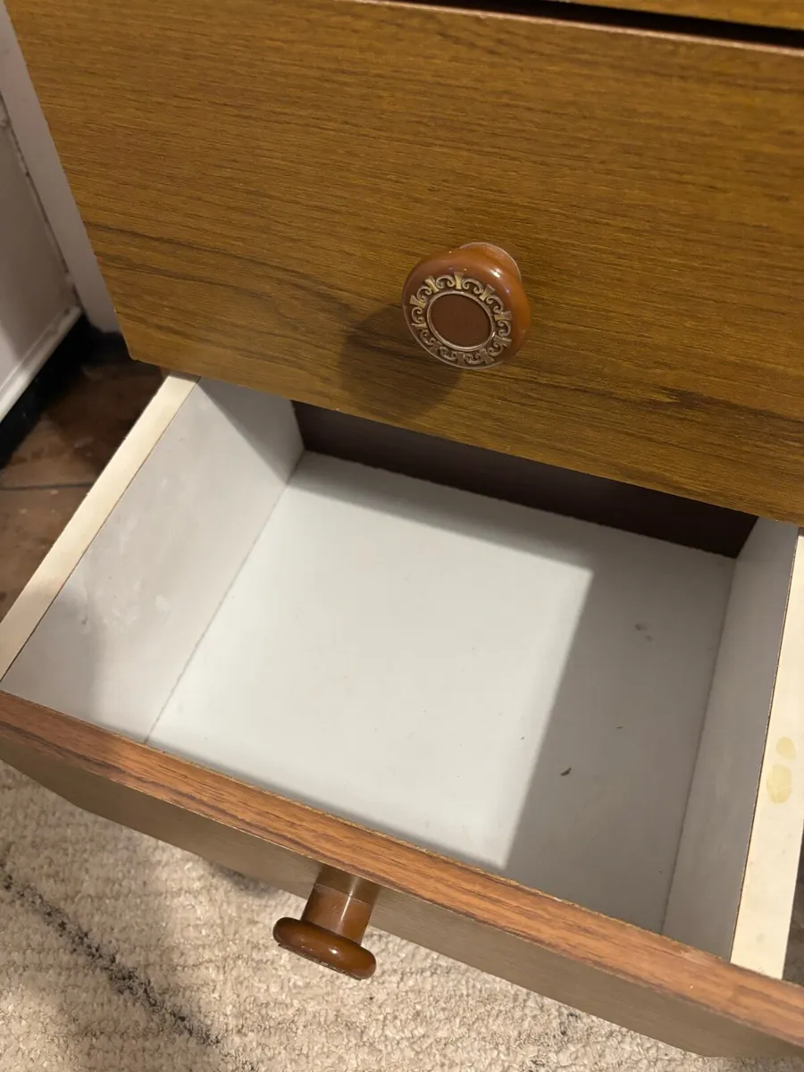 Two bedside lockers with drawers - Image 2