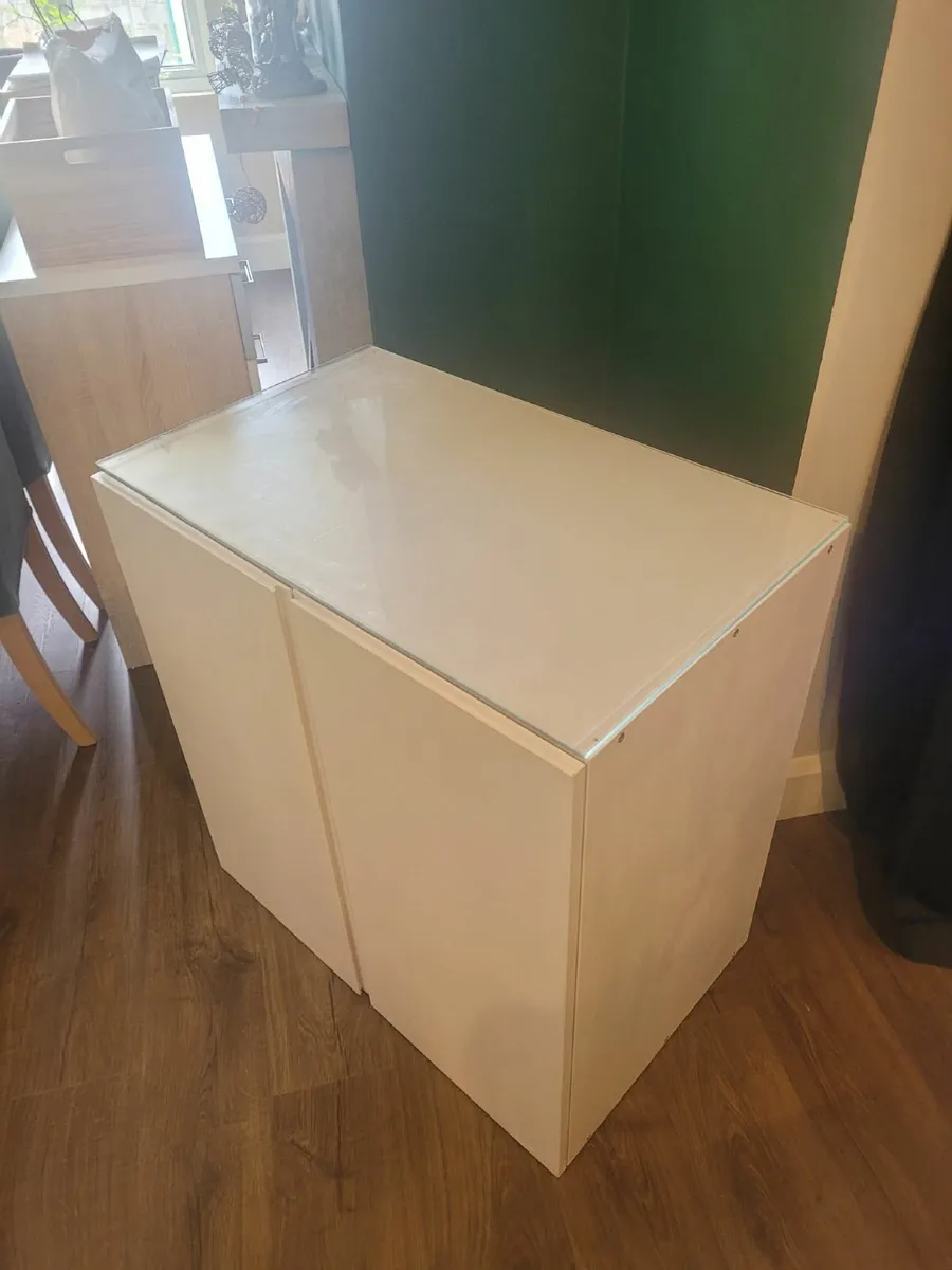 Cabinets - Image 3