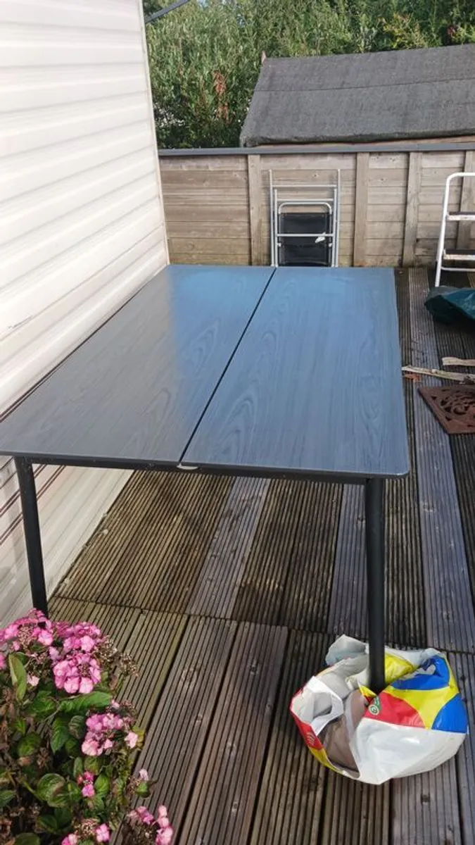 garden table - Image 2