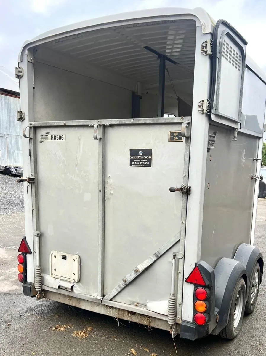 Ifor Williams HB506 horse box - Image 4