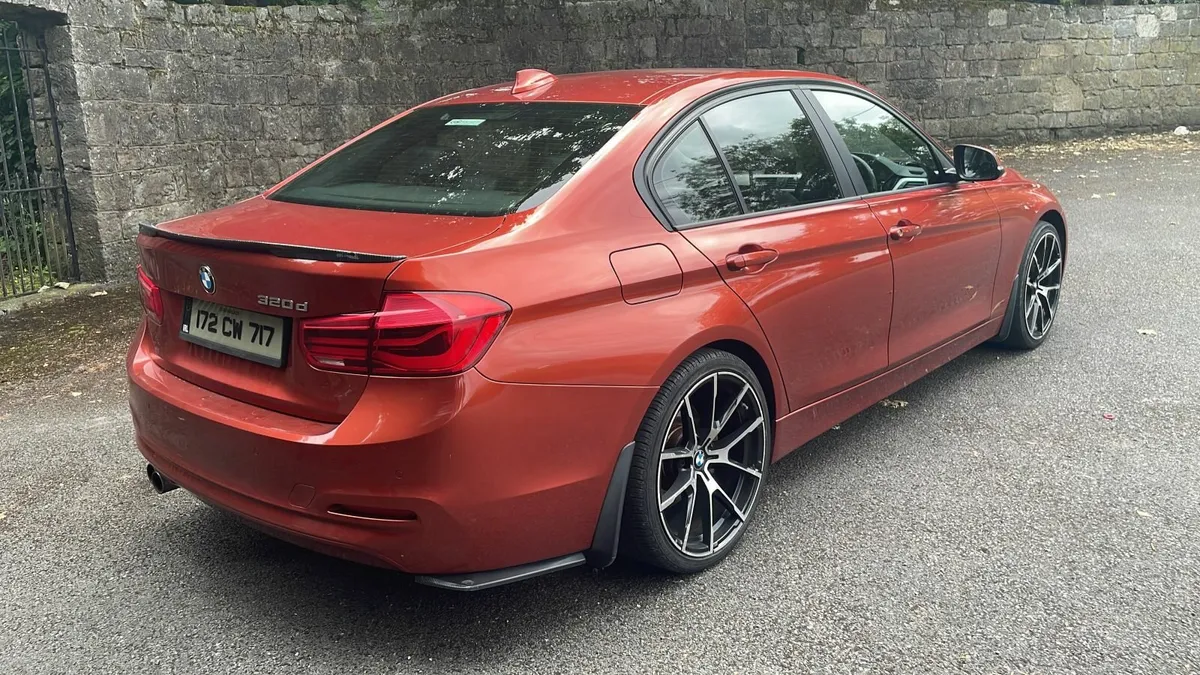 BMW 3-Series 2017 *Automatic* - Image 4