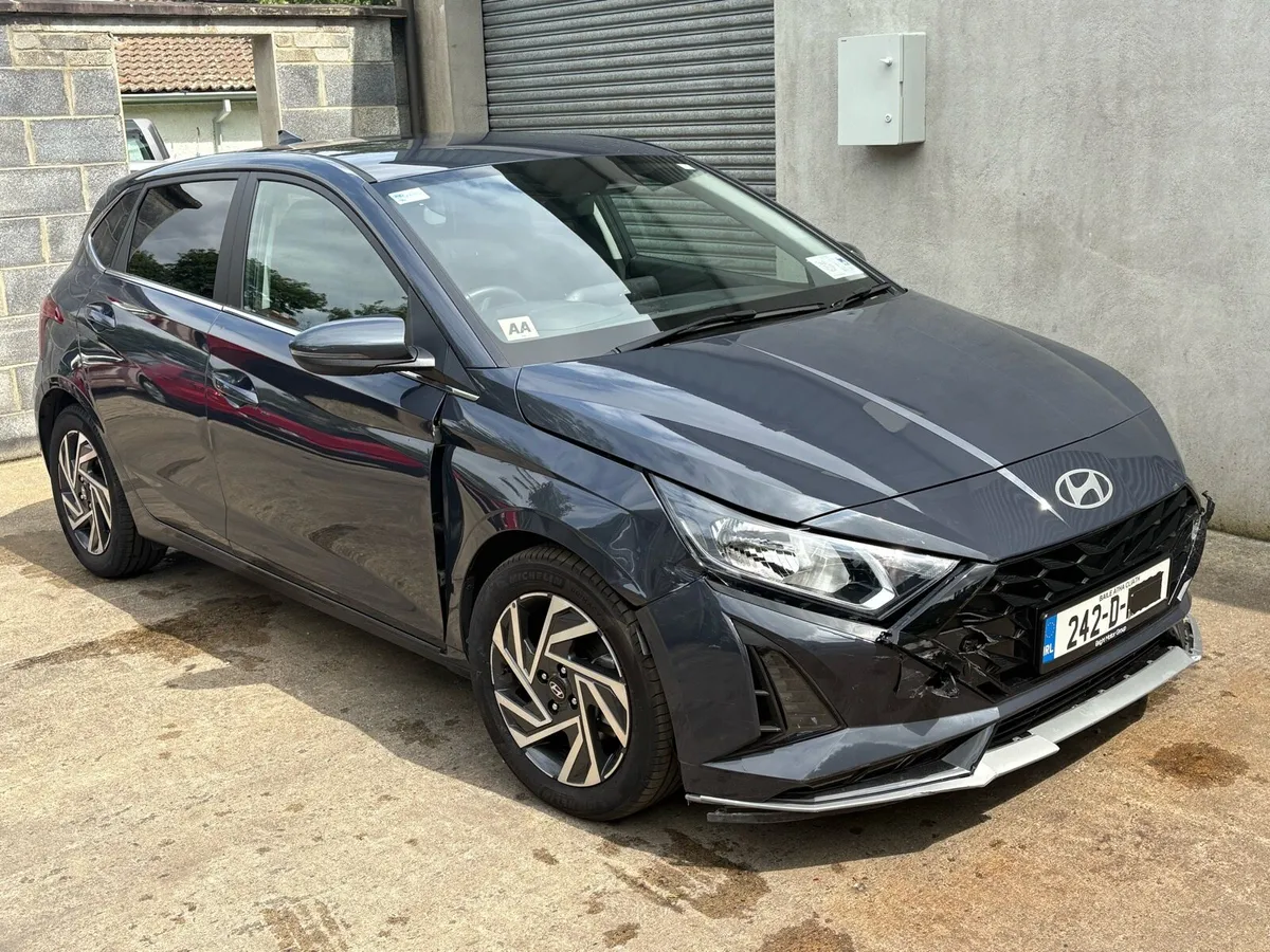 242 HYUNDAI i20 !! VERY LOW MILEAGE!! - Image 1