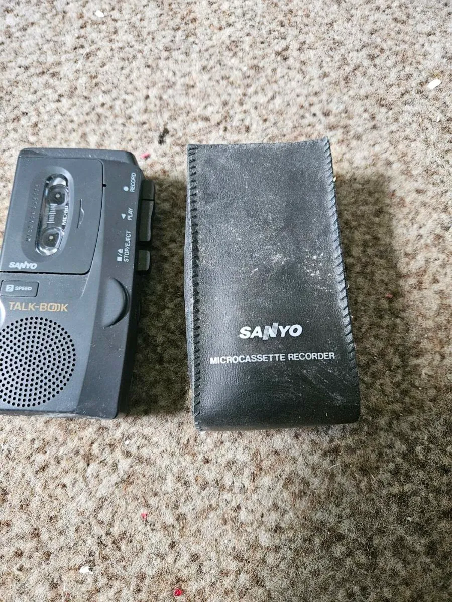 Vintage Sanyo Dictaphone - Image 3