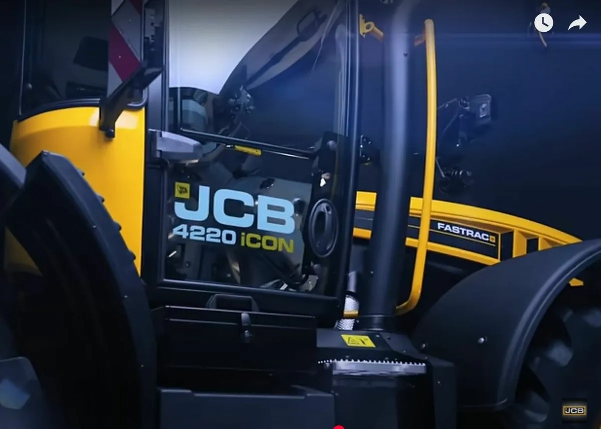 JCB Fastrac 4220 icon @ Russell Fastraxx Ltd - Image 1
