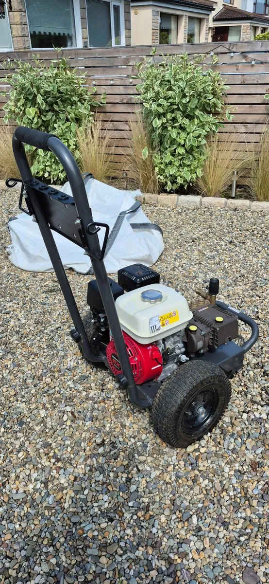 Pressure Washer - Image 2