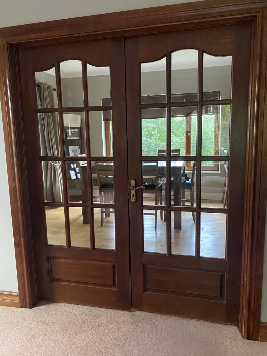 Solid doors - Image 1