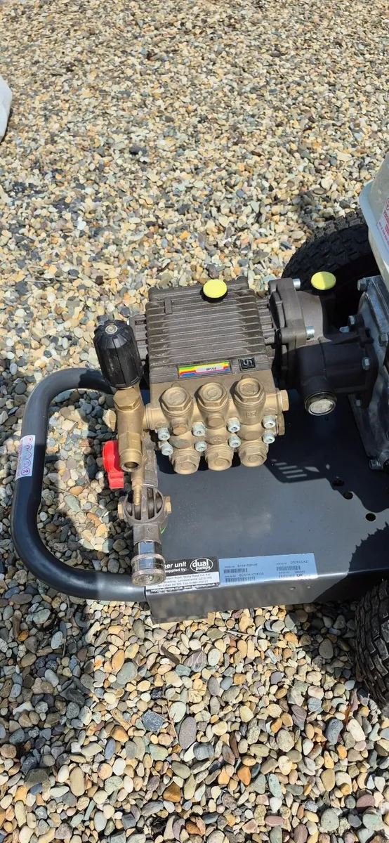 Pressure Washer - Image 4