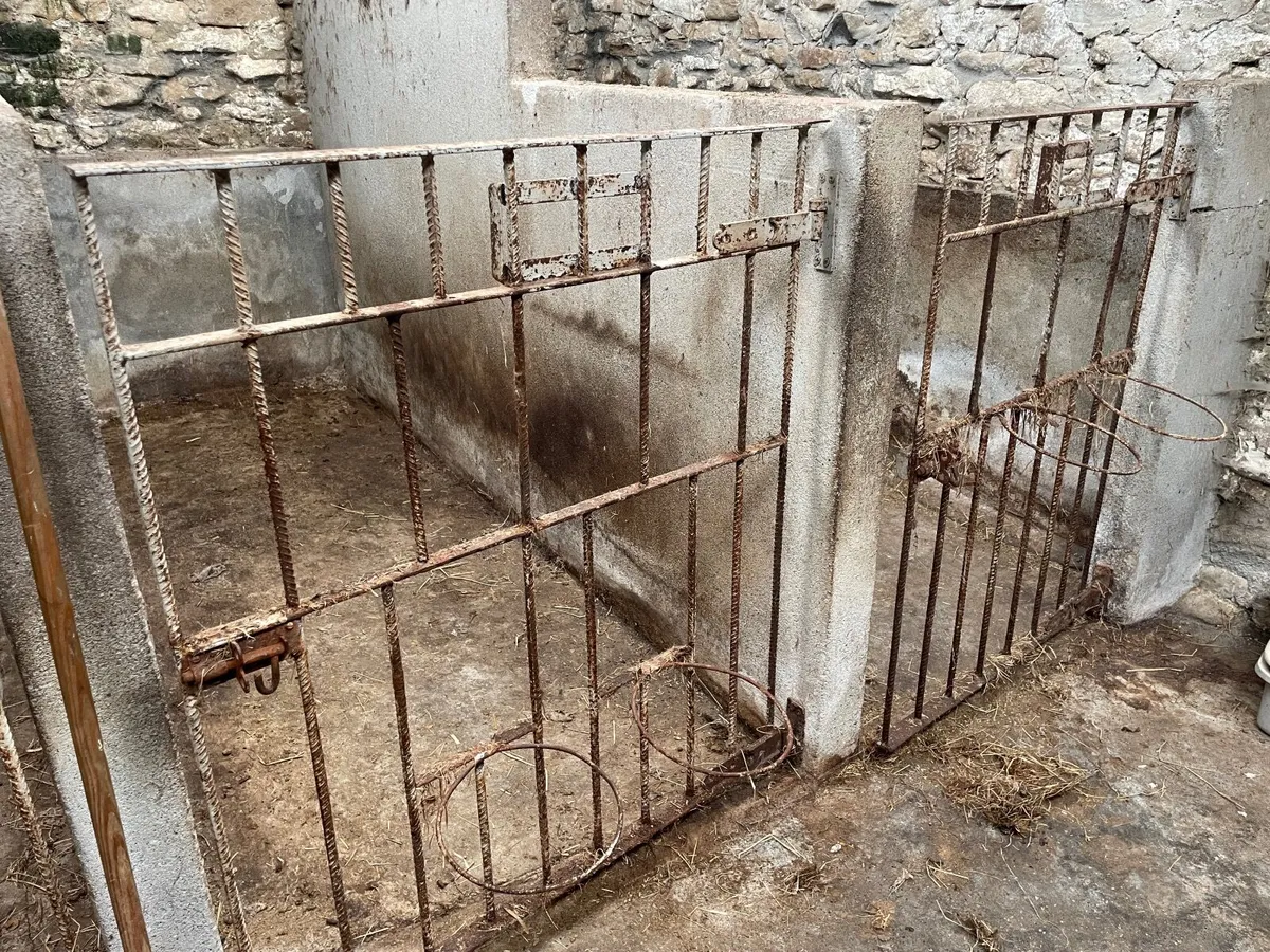 4 Hay racks - Image 2