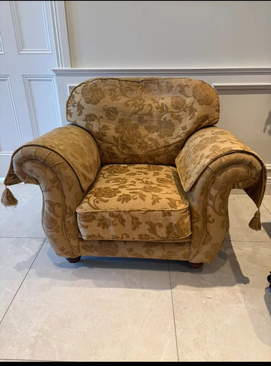 Armchair  furniture - free - Image 1