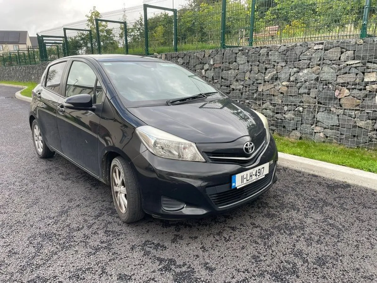 2011 Toyota Yaris - Image 1