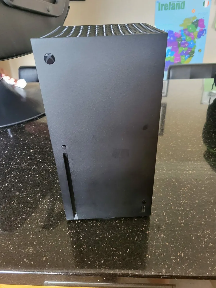 XBOX Series X - Image 2
