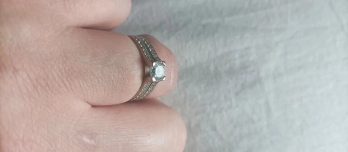 9ct gold ring - Image 4