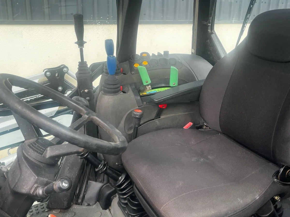 Tractor - Image 4