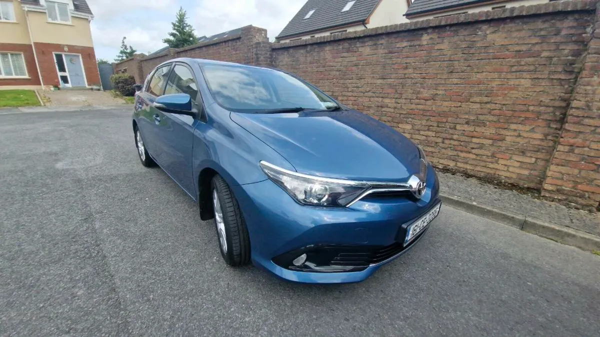Car - Image 1