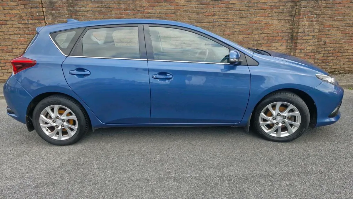 Car - Image 3