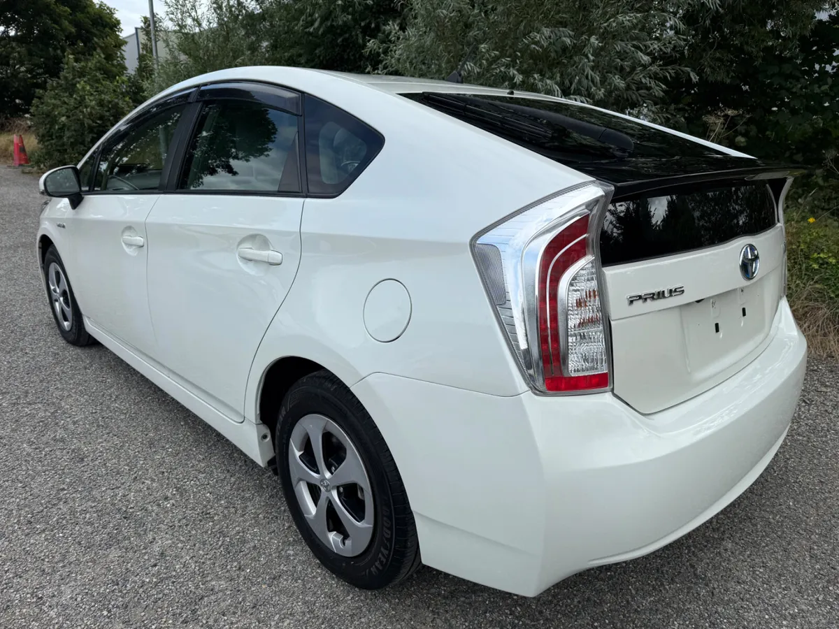 Toyota Prius 42300km!!! - Image 4