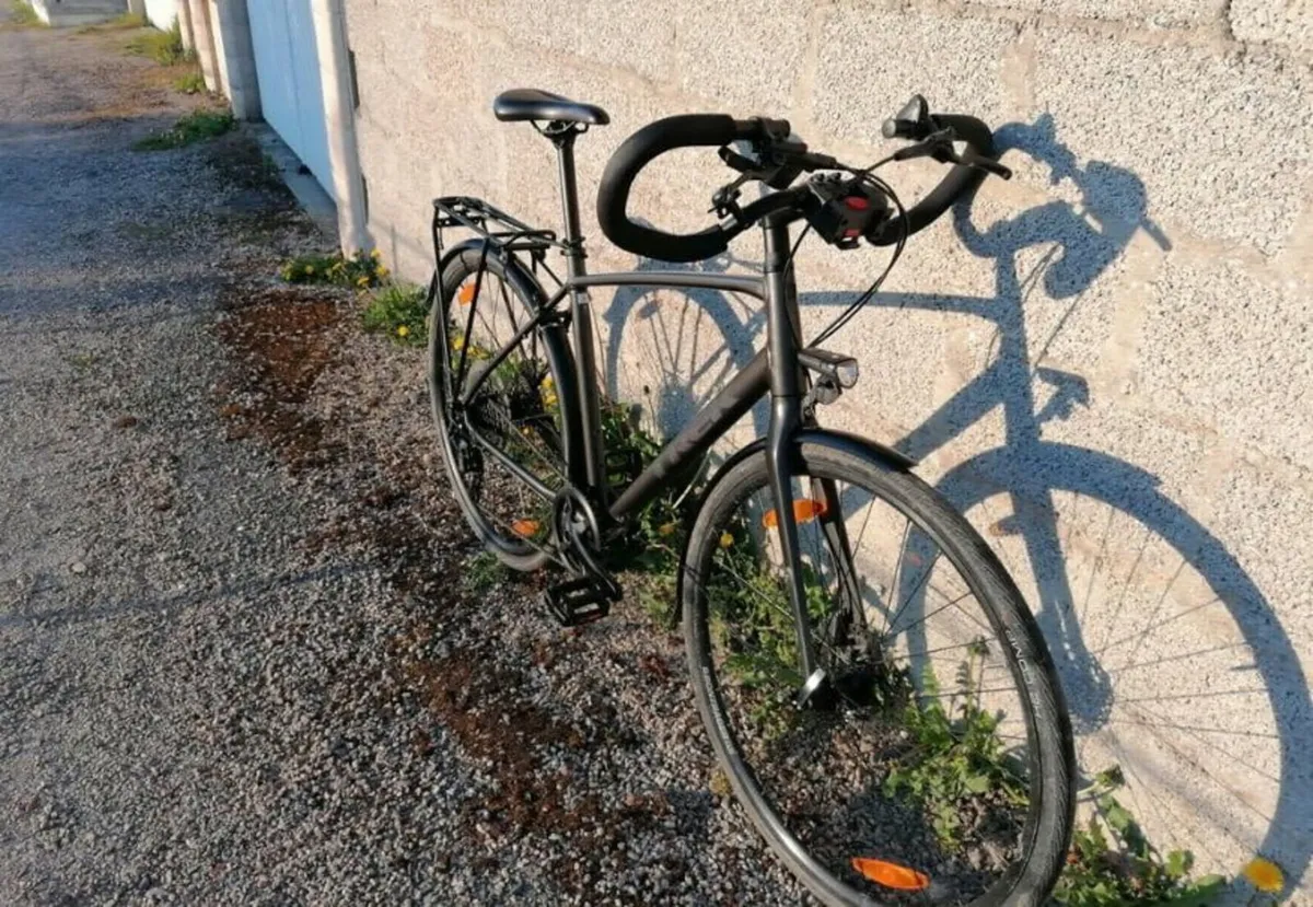 Bike TREK FX 3 disc equipped - Image 2