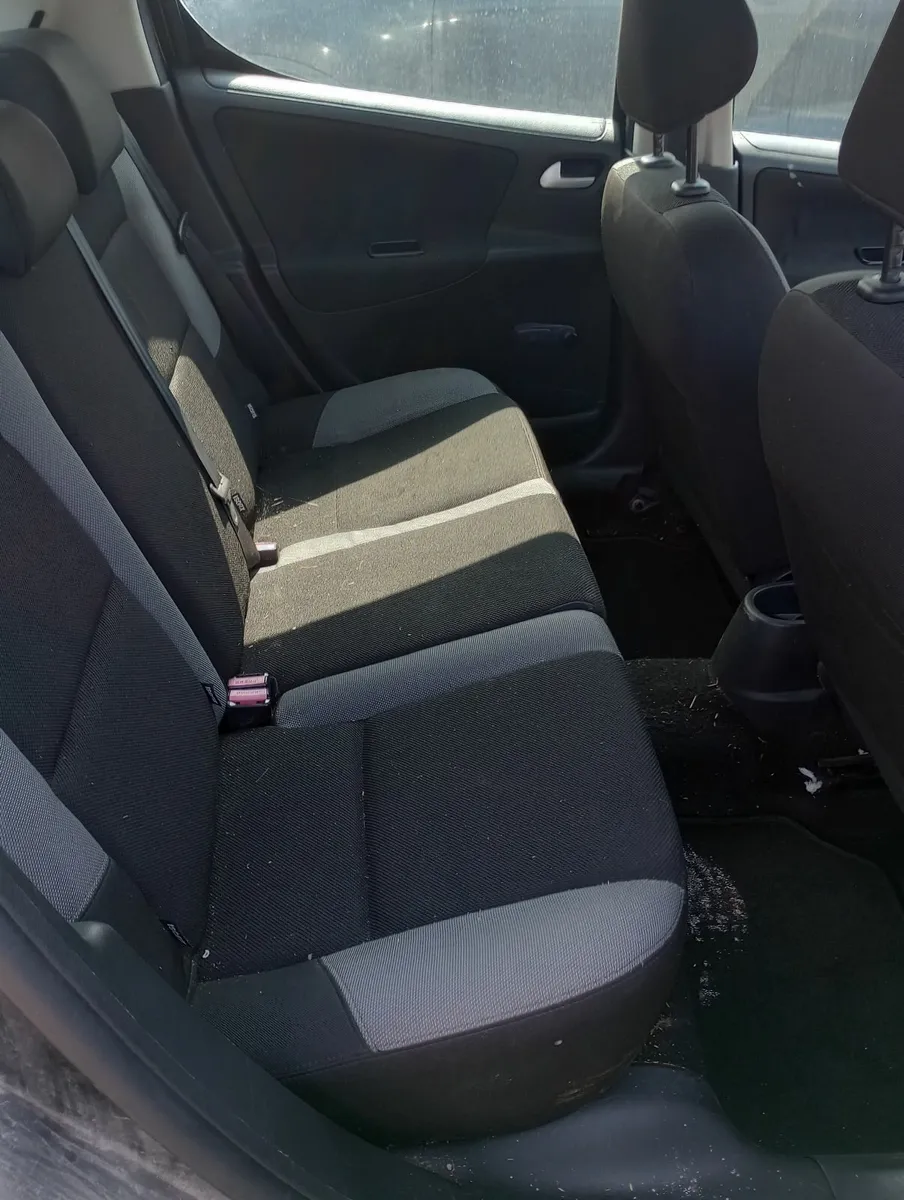 Peugeot 207 2009 - Image 2