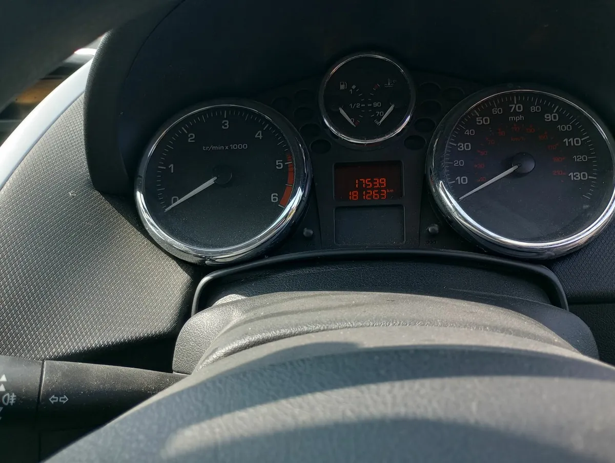 Peugeot 207 2009 - Image 3