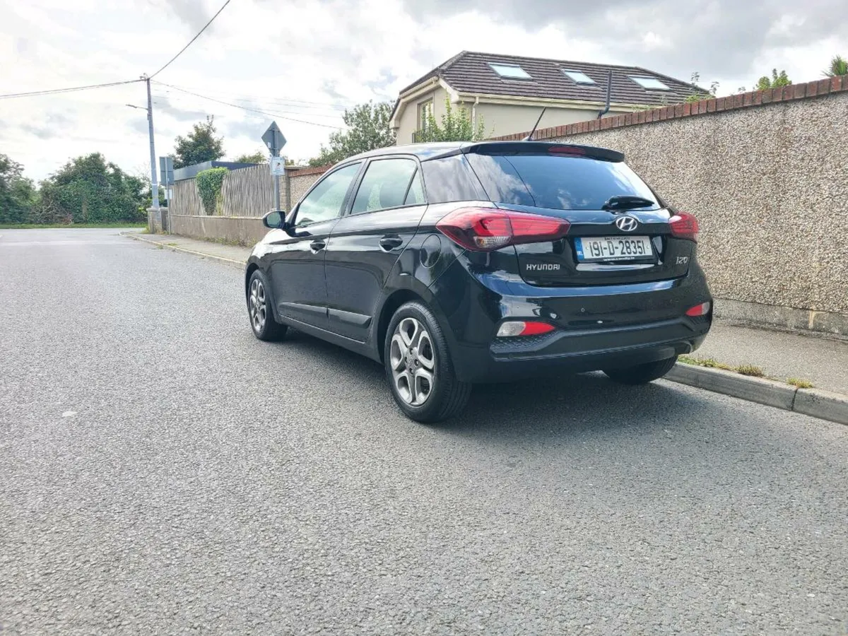 Car - Image 4
