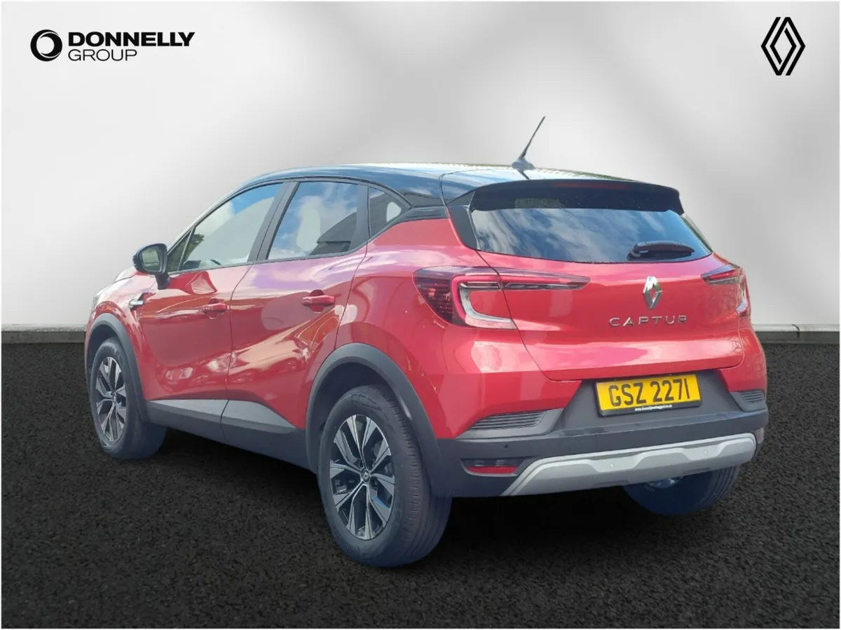 Renault Captur Hatchback Special Editions Limited - Image 2