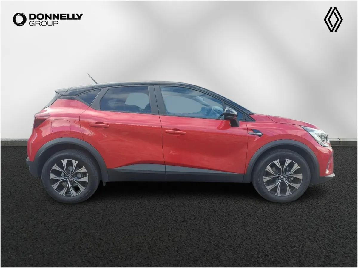 Renault Captur Hatchback Special Editions Limited - Image 3