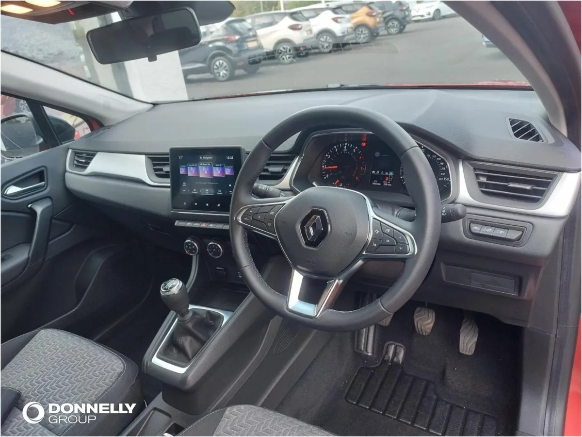 Renault Captur Hatchback Special Editions Limited - Image 4