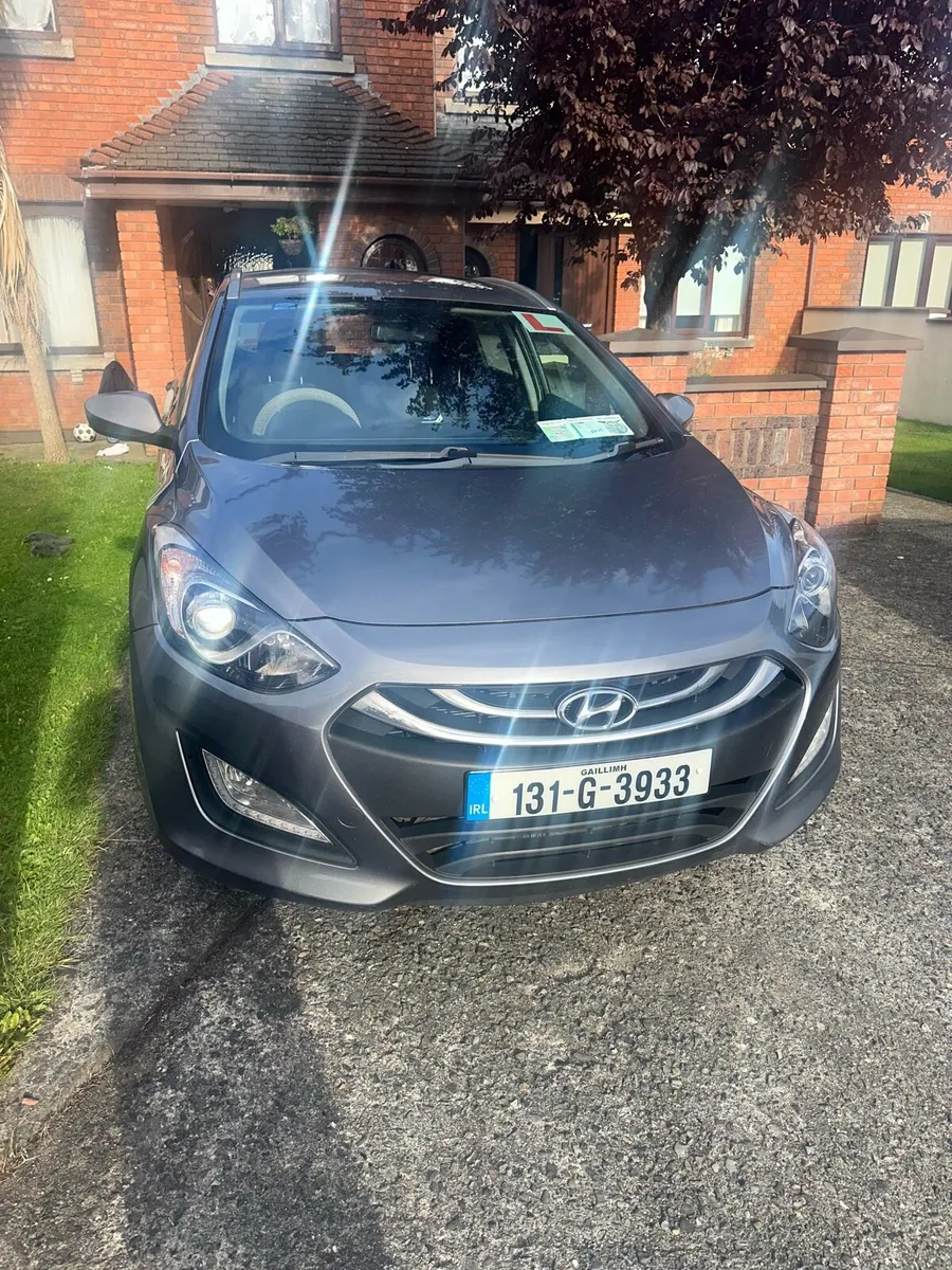 Hyundai i30 hatchback tourer - Image 1