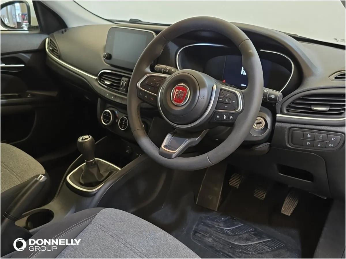 Fiat Tipo Cross Hatchback - Image 4