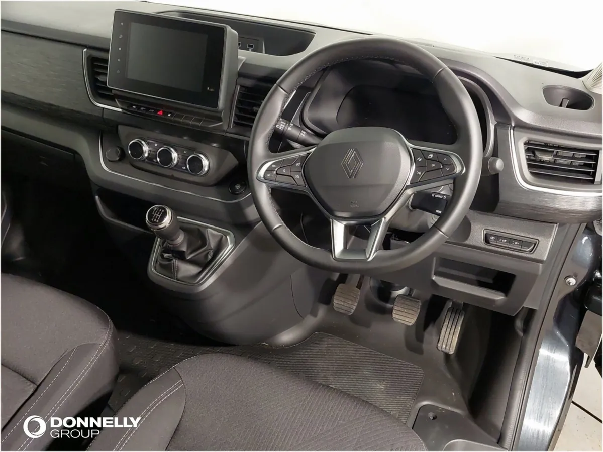 Renault Trafic Lwb Diesel Extra Sport - Image 4