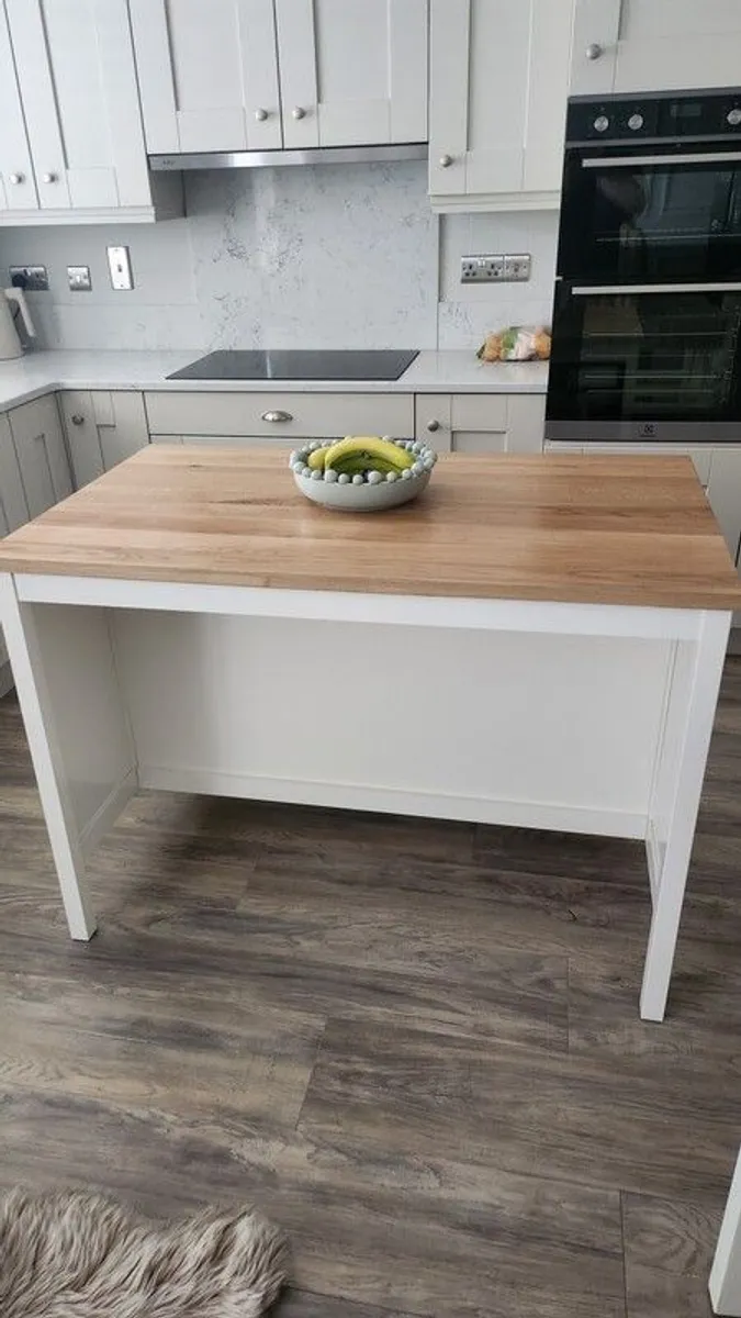kitchen island - Image 1