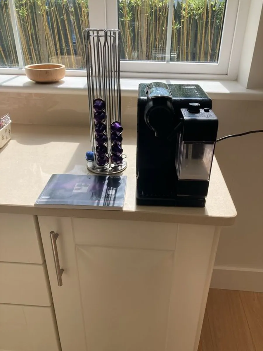 Nespresso Delonghi coffee machine - Image 2